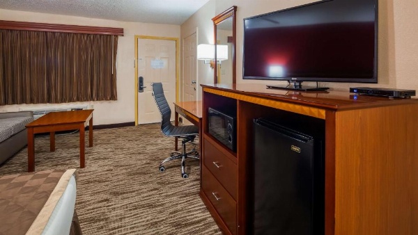 Best Western Executive Inn image 11