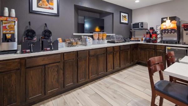 Best Western Executive Inn image 14