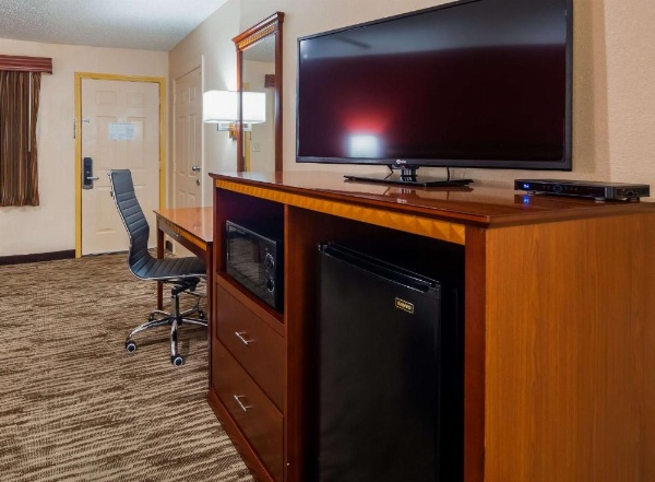 Best Western Executive Inn image 8